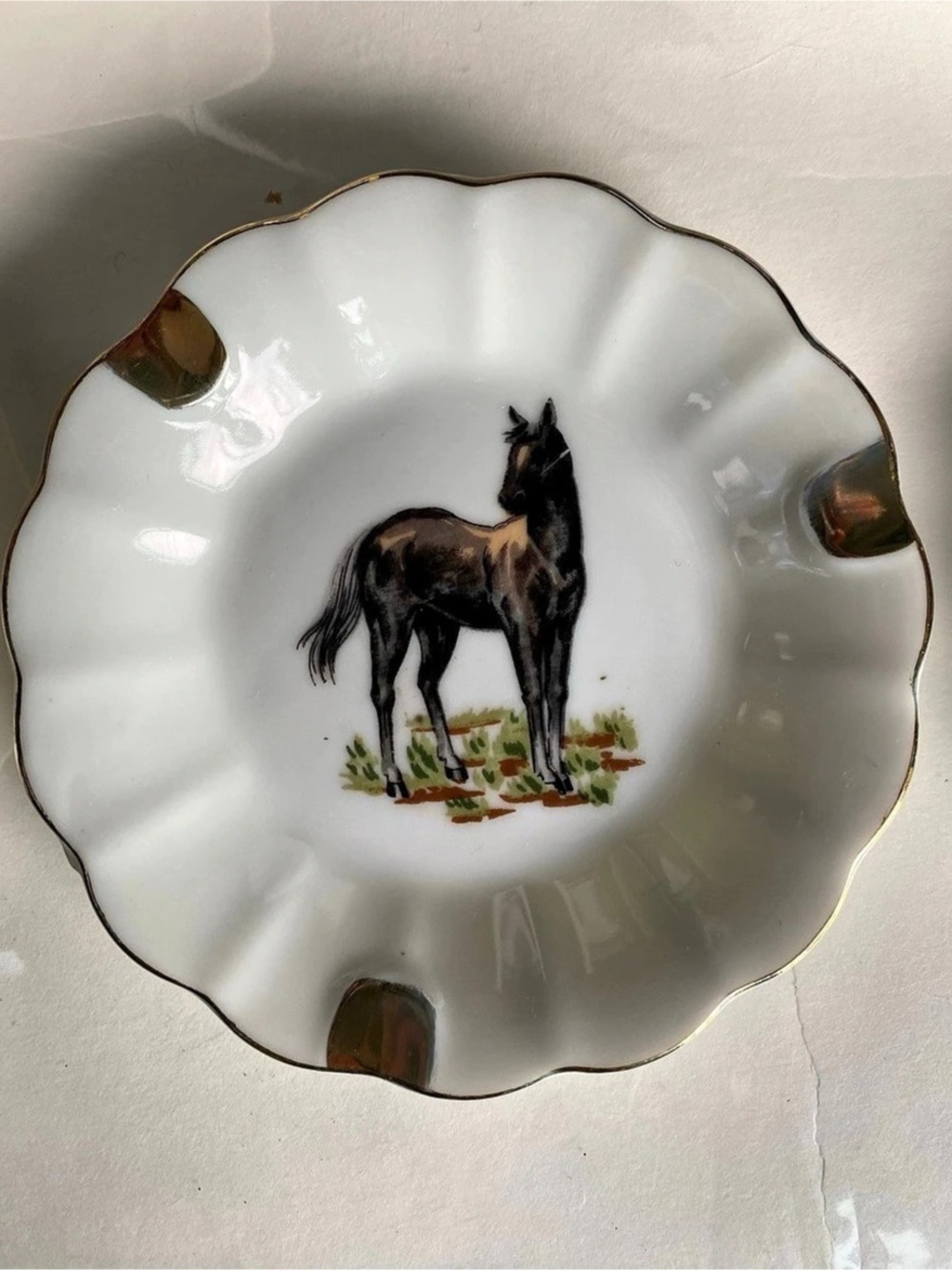 VTG MCM Ceramic Horse Equestrian Ashtray W/Gold Accent 3 Notches Standing Horse.